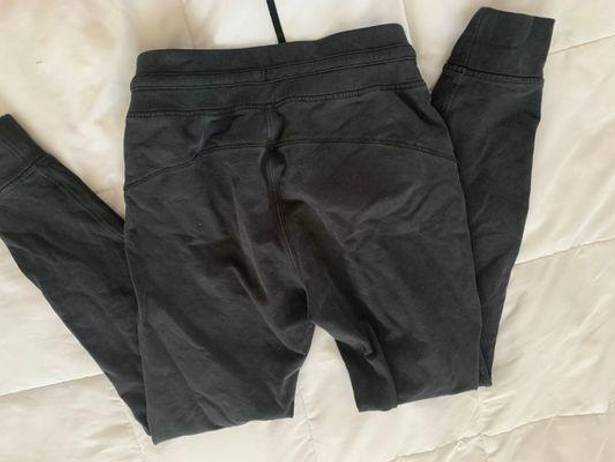 Lululemon joggers Black Size 4