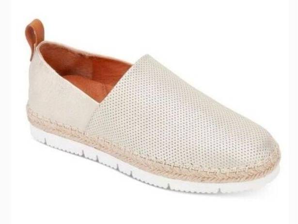 Gentle Souls  by Kenneth Cole Gold Metallic Leather Espadrilles Flats Size 6.5