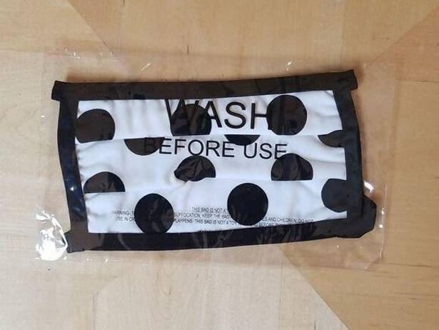 Zenana Outfitters White With Black Polka Dot Mask New Sealed