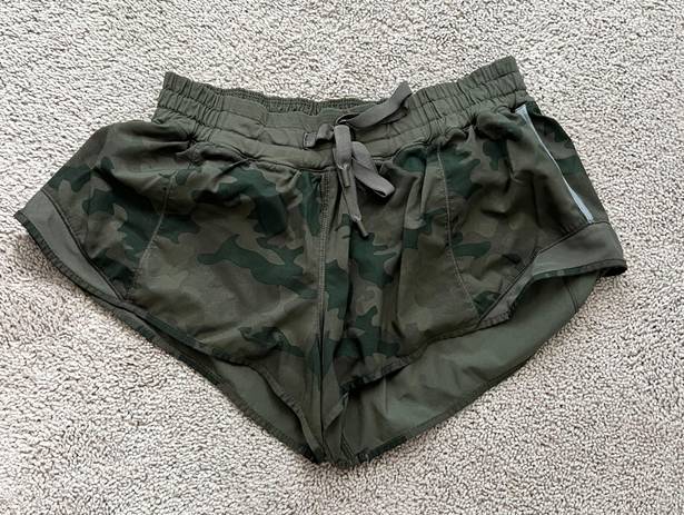 Lululemon Hotty Hot Short 2.5”