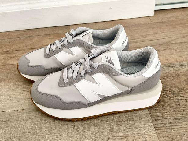 Revolve NEW New Balance 237 grey sneakers size 6.5