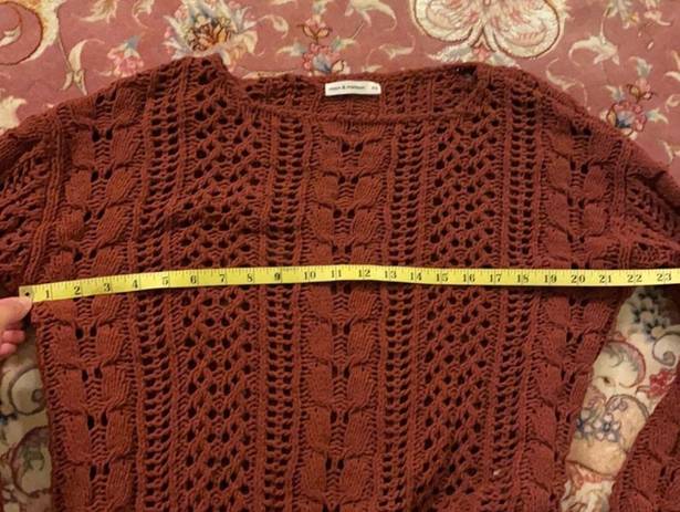 moon&madison Rust Orange Crochet Sweater