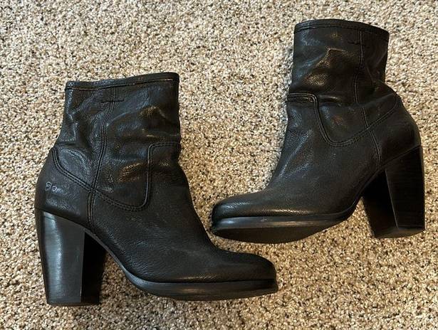 Frye Gorgeous Black Leather  Boots, Size 7M, Nearly New Condition