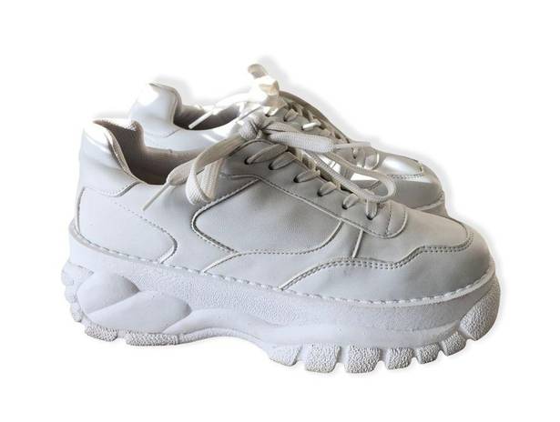 ASOS  DESIGN SZ 8 Women’s Denmark chunky platform sneakers in white
