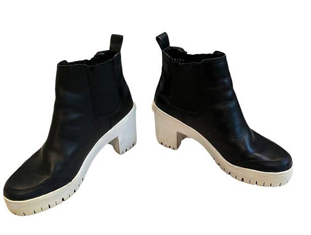 DKNY  Chunky Lug Sole Chelsea Platform Ankle Boot