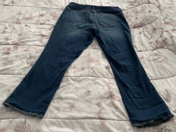 Torrid Denim Dark Wash Lightly Distressed Bootcut Raw Hem Jeans, size 12