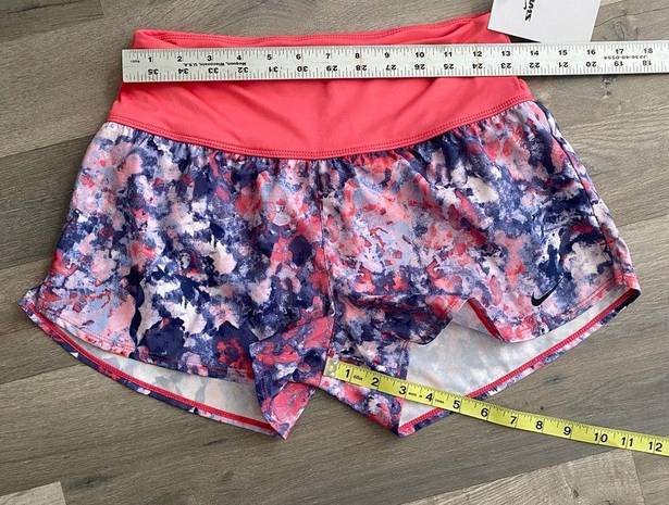 Nike Women’s Size XSmall Essential Swim Board Shorts Pink And Purple MSRP $62