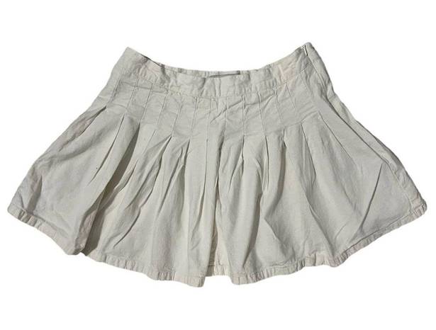 Urban Outfitters White Pleated Mini Skirt size small