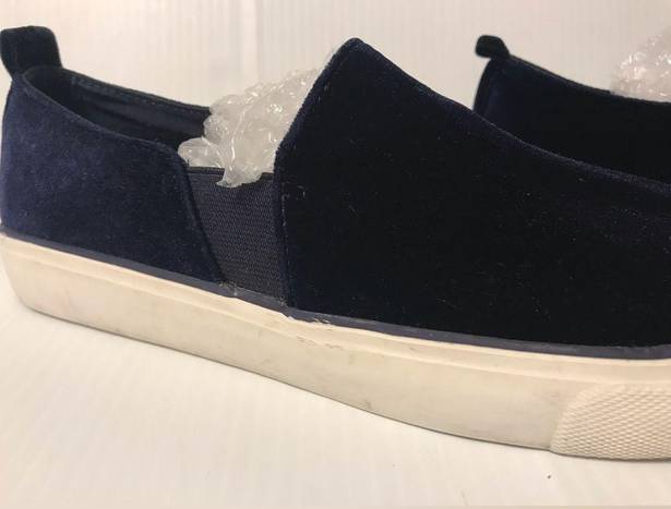 Gap  navy velvet slip on casual shoes sneakers women size 8.5