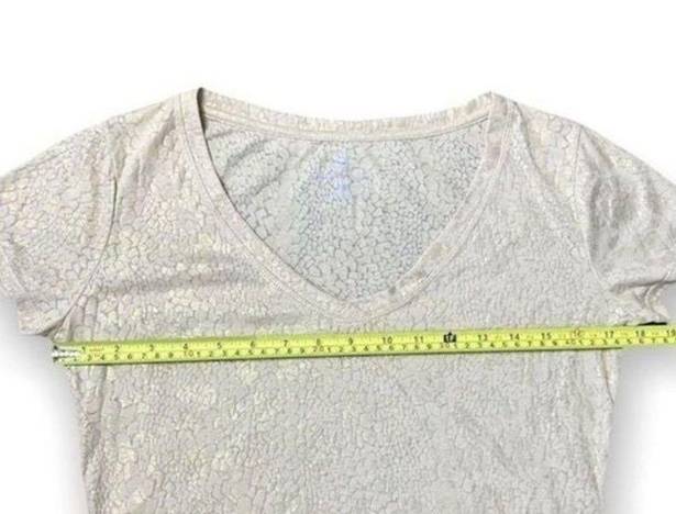 Krass&co NY &  Gold Cracked V Neck Neck Short Sleeve Tee Shirt Size XS