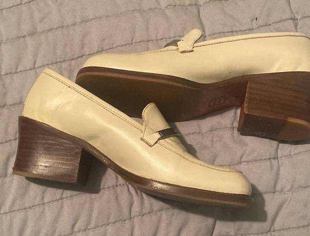 DKNY Cream colored  shoes