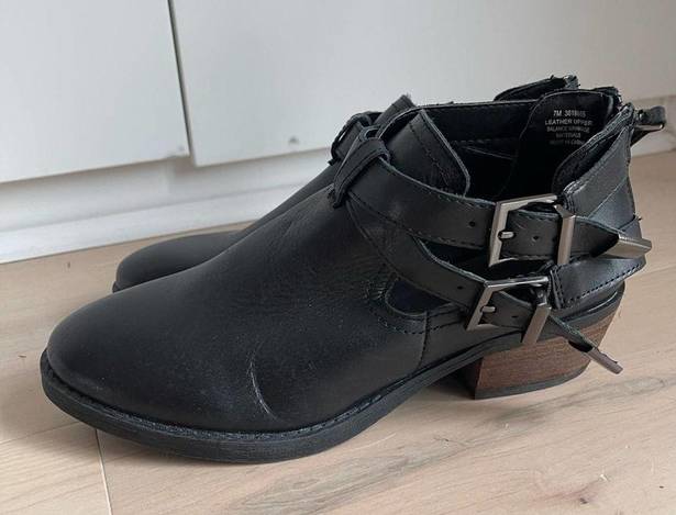 The Great Nicole Leather Ankle Bootie size 7 NWOB basic transitional to spring