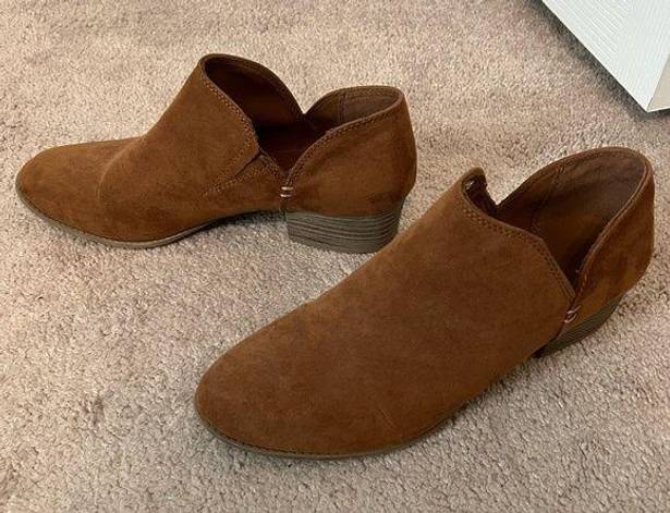 American Eagle Brown/tan booties