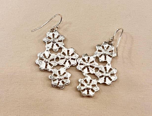 Daisy Silver  Earrings with Rhinestones