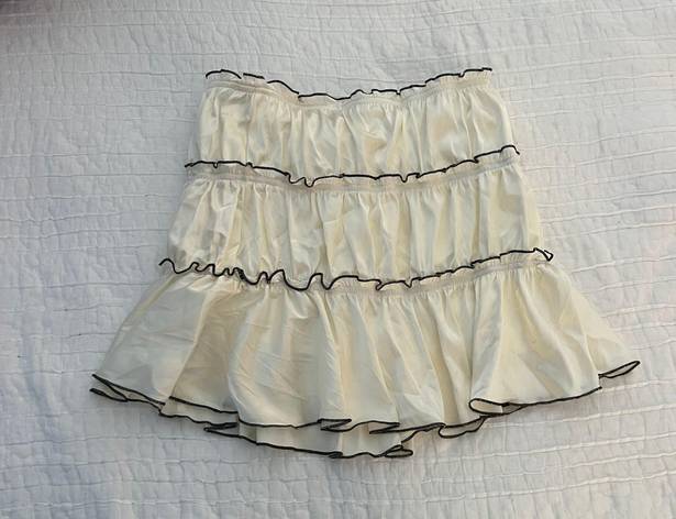 White Mini Skirt w/ Black Detials