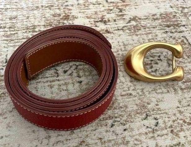 Coach  Leather Belt Burgundy brown Reversible With Gold C Logo Size Large