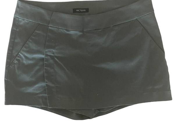 Arcteryx Arc'teryx A2B Skort in Boxcar Green Size 10 NWOT