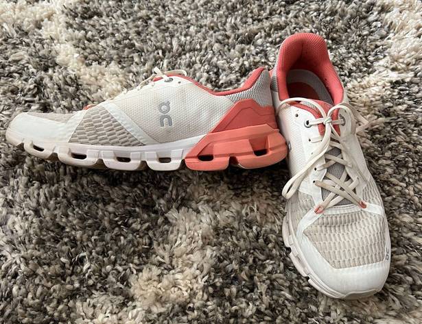 On Cloud  Running Shoes