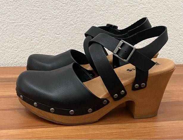 Kork-Ease KORKS Abloom Black Studded Clogs Platform Sandals Size 8M