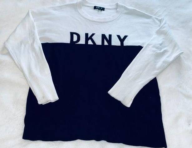 DKNY  Sweater sz M