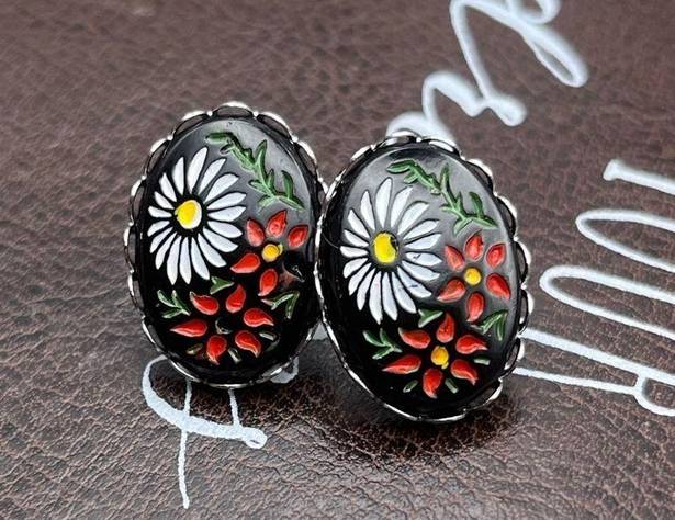 Daisy Vintage 1970s Black White  Red Floral Cabochon Stainless Steel Earrings