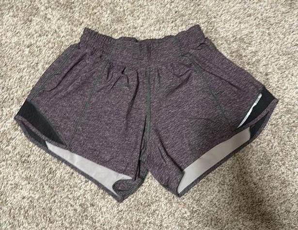 Lululemon  Hotty Hot Low Rise Lined Short 4”