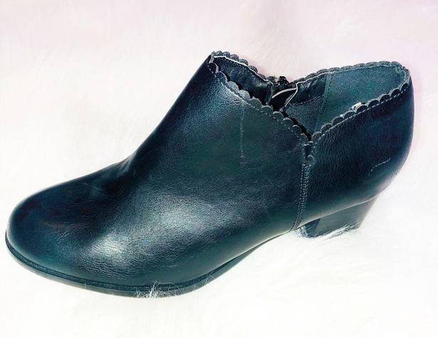 Charlie Paige  sz 7 left ankle bootie for amputee