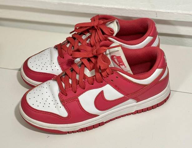 Nike Women’s Dunk Low Sneakers