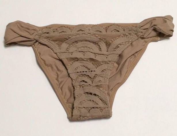 PilyQ New.  water lily lace bikini bottoms. Small