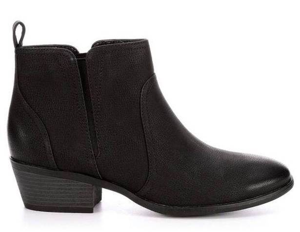 X-Appeal  NIB fall winter black booties low heel