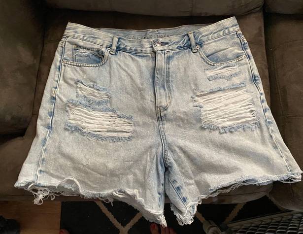 American Eagle “Mom Shorts”