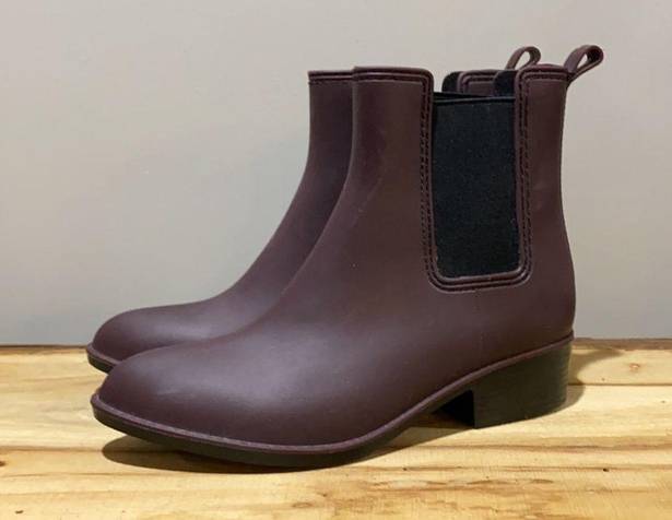 Charlotte Russe  burgundy Chelsea rain boots A24