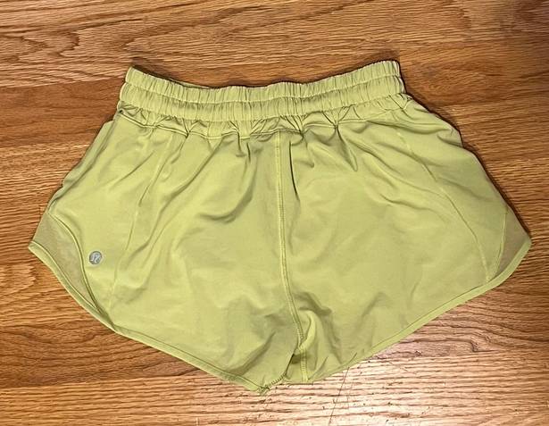 Lululemon Hotty Hot Low-Rise Lined Short 2.5