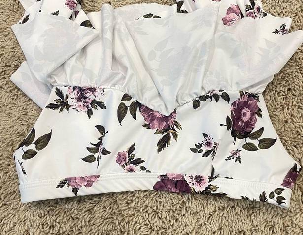 Agua Bendita  Floral Bikini Size Small