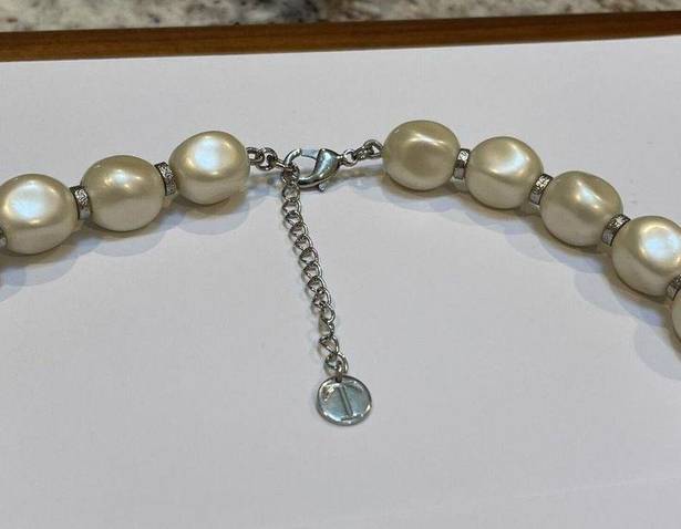 Talbots Beautiful Signed  Silver Tone / Faux Pearl Necklace Adjustable Length