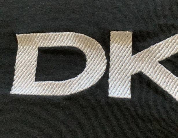 DKNY  EVERYWHERE TEE SHIRT SIZE MED BLACK GUC #1245