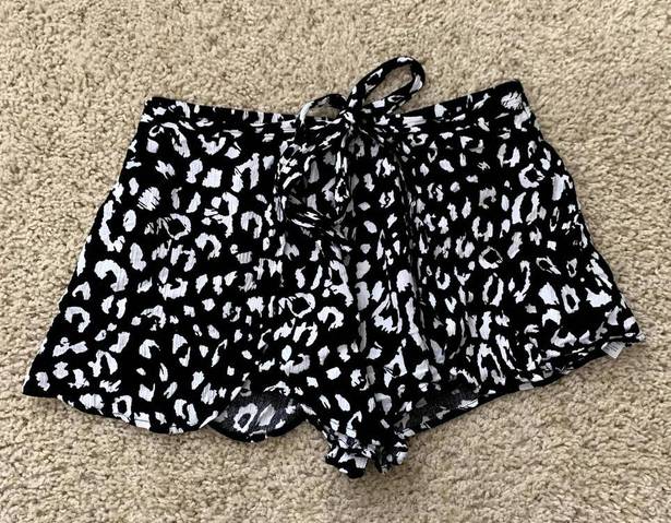 Lulus  black & white animal print shorts size M