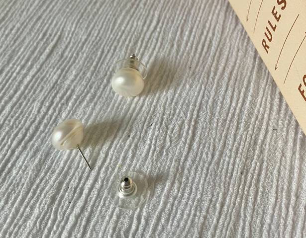 Vintage “Hannah” Coin Pearl Stud Earrings White Neutral Minimal Classic Simple Jewelry