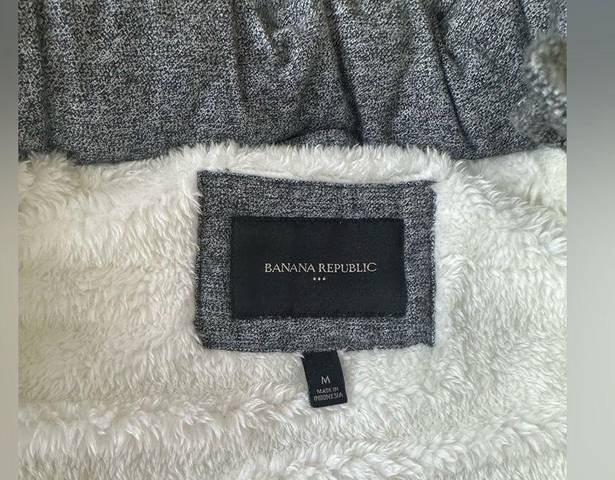 Banana Republic  Grey Faux Fur Trim Hooded Vest sz N0367