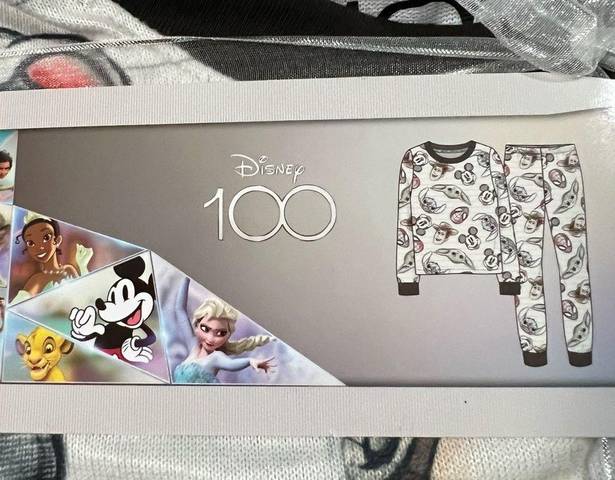 Disney  100 2Piece Pajama Set Size Large New