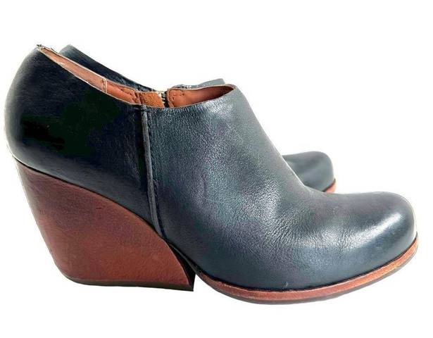 Kork-Ease  Holmes Black Leather Wedge Booties