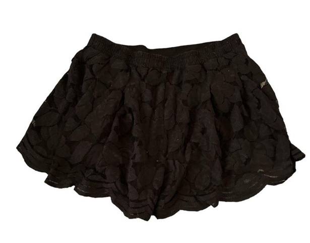 Torrid  Lace Shorts Size 00