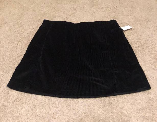 American Eagle Black velvet corduroy skirt never worn