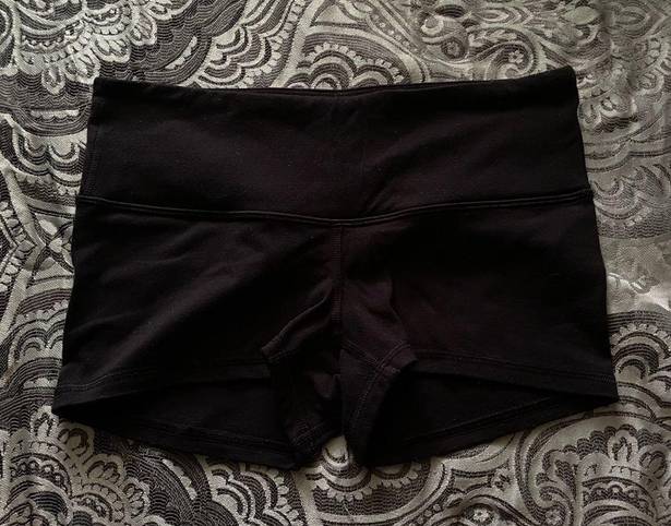 Lululemon Wunder Train Short 2”