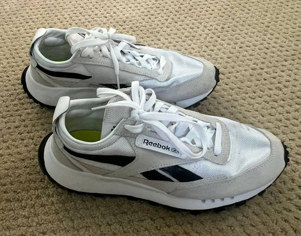 Reebok Sneakers