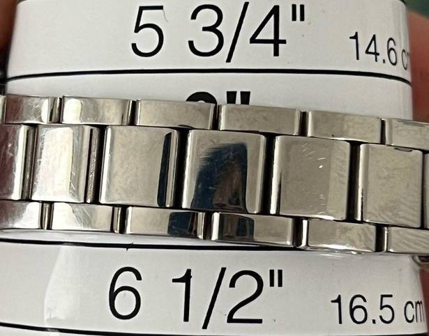 Seiko  Ladies Watch Crystals Stainless Bracelet Dial Hands Date Window