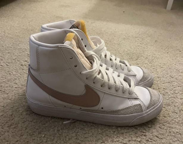 Nike Blazer Mid 77 Shoes