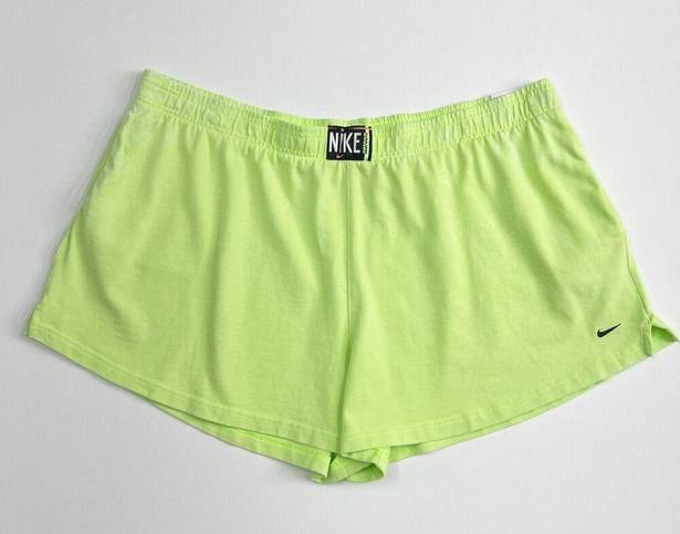 Nike  Women's Sportswear Wash Tank Top + Shorts Set Patch Ghost Green Lime Sz 2X