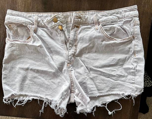 Universal Threads White Distressed Denim Shorts