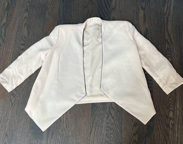 Alice + Olivia  White & Black Lined Cropped Blazer